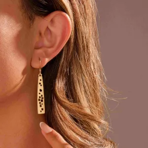 Boucles d’Oreilles Dorées - Design Géométrique en Métal Ajouré